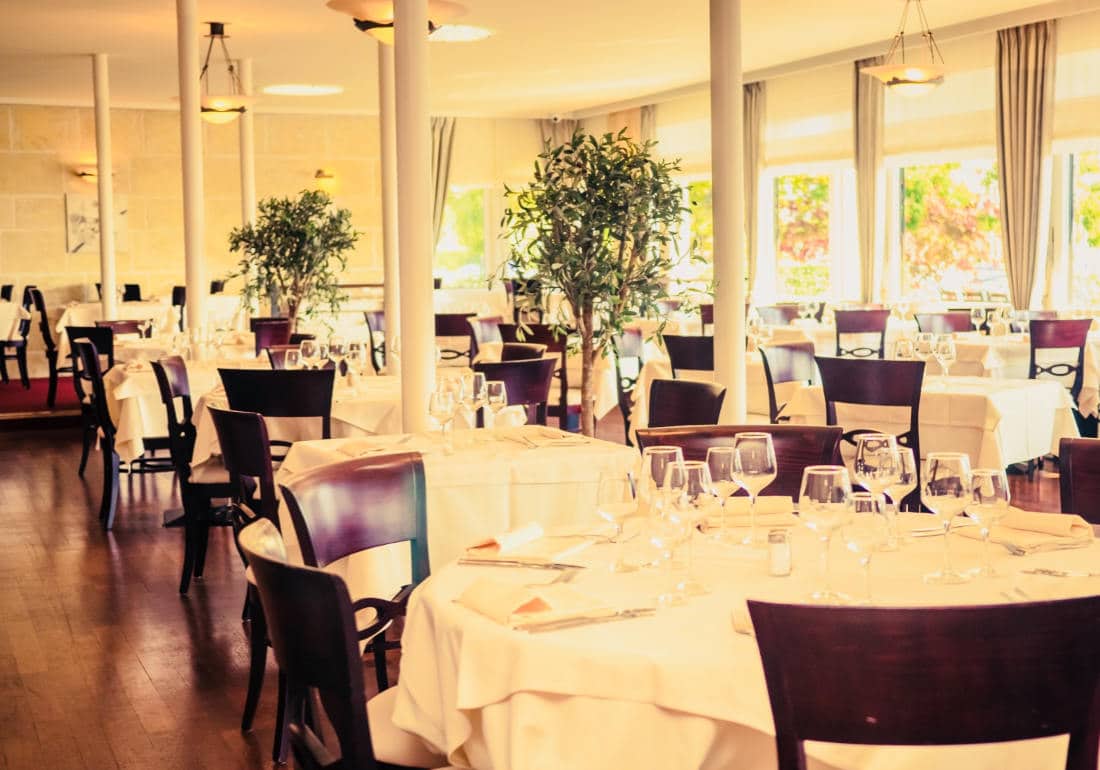 Plafond tendu dans un restaurant