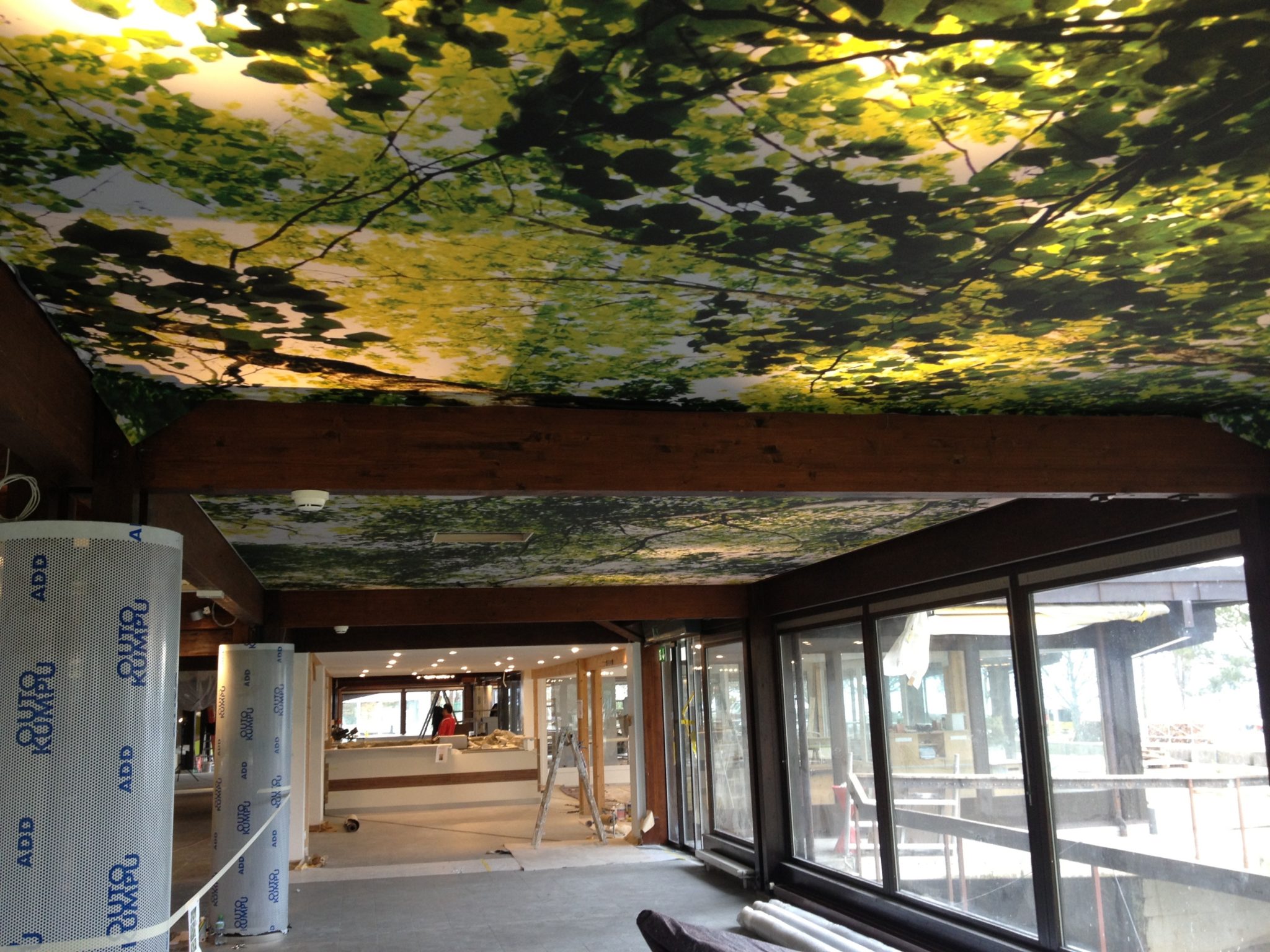 Plafond tendu imprimé pour un restaurant